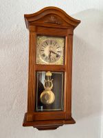 Alte Wanduhr zum Aufhängen ca 50cm hoch Nordrhein-Westfalen - Hille Vorschau