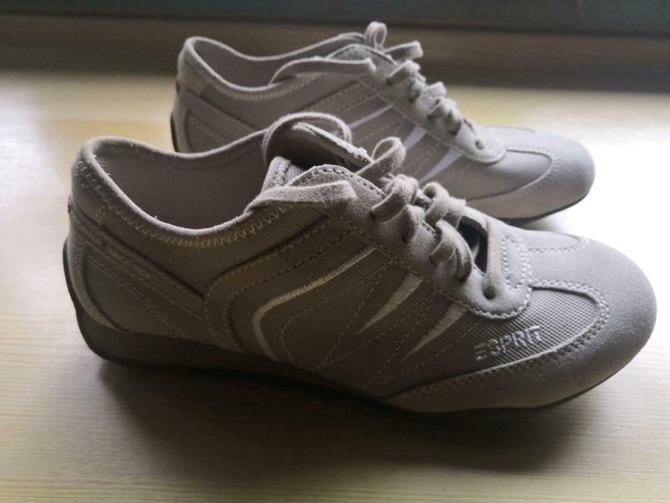 Freizeitschuhe / Sneaker / Schuhe Esprit - ungetragen / Größe 38 in Augsburg