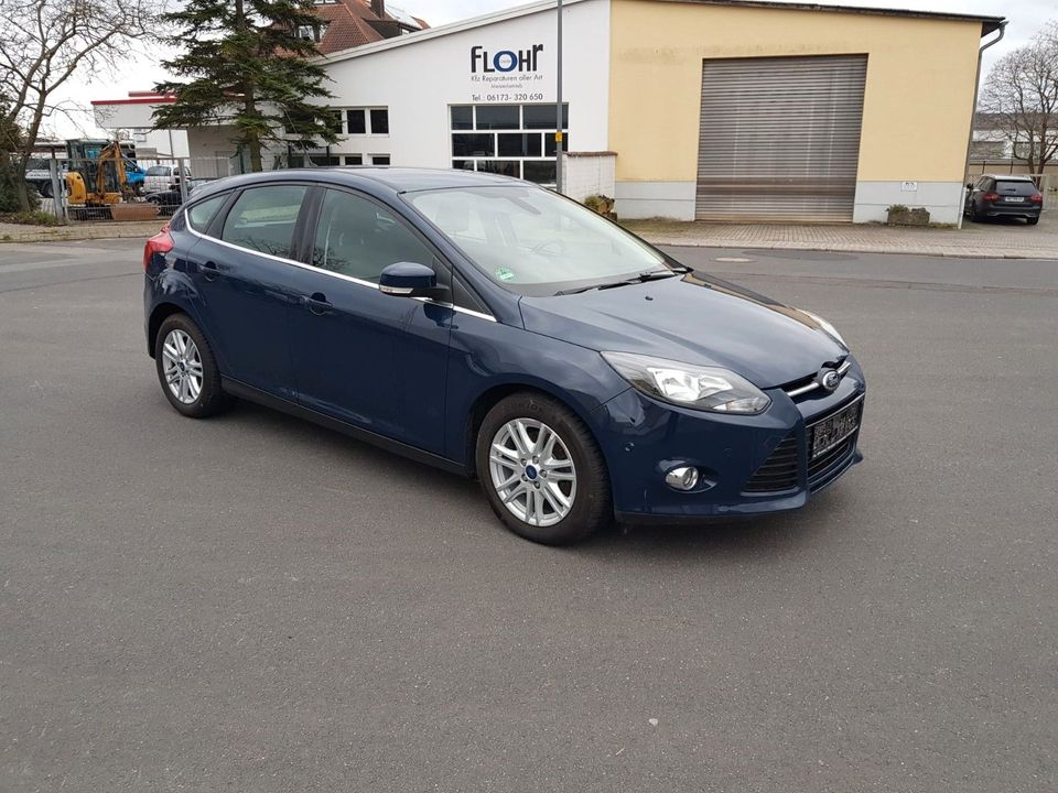 Ford Focus Lim. Titanium in Kronberg im Taunus