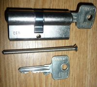 Haustür Sicherheitsschloss, Schließzylinder 2 Schlüssel, 25/30 mm Niedersachsen - Osterode am Harz Vorschau