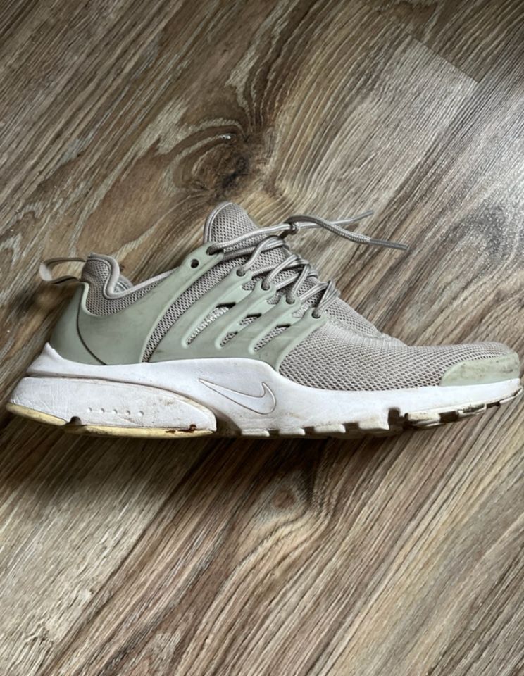 Nike Presto Hellgrün 40 in Hamburg