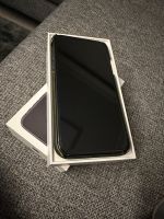 iPhone 11 64 GB Schwarz mit Kopfhörer und Hülle Bayern - Bamberg Vorschau