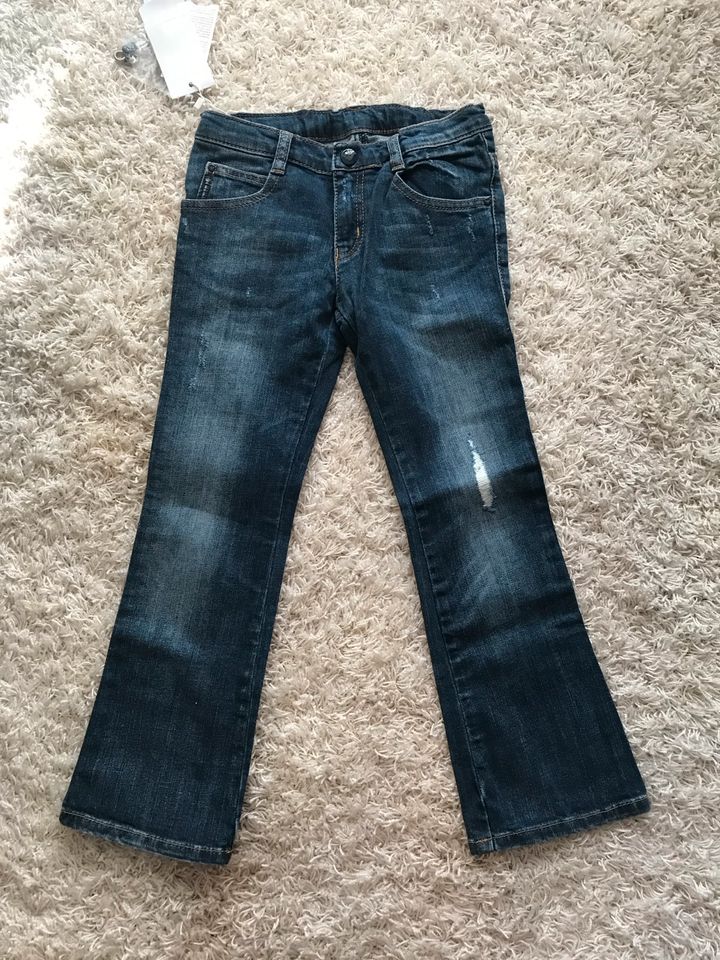 Armani Guess hilfiger Jeans Mädchen in Remseck am Neckar