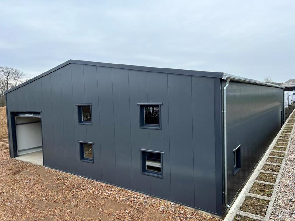 15x30x5,0m Isolierte Stahlhalle Produktionshalle Industriehalle in Duisburg