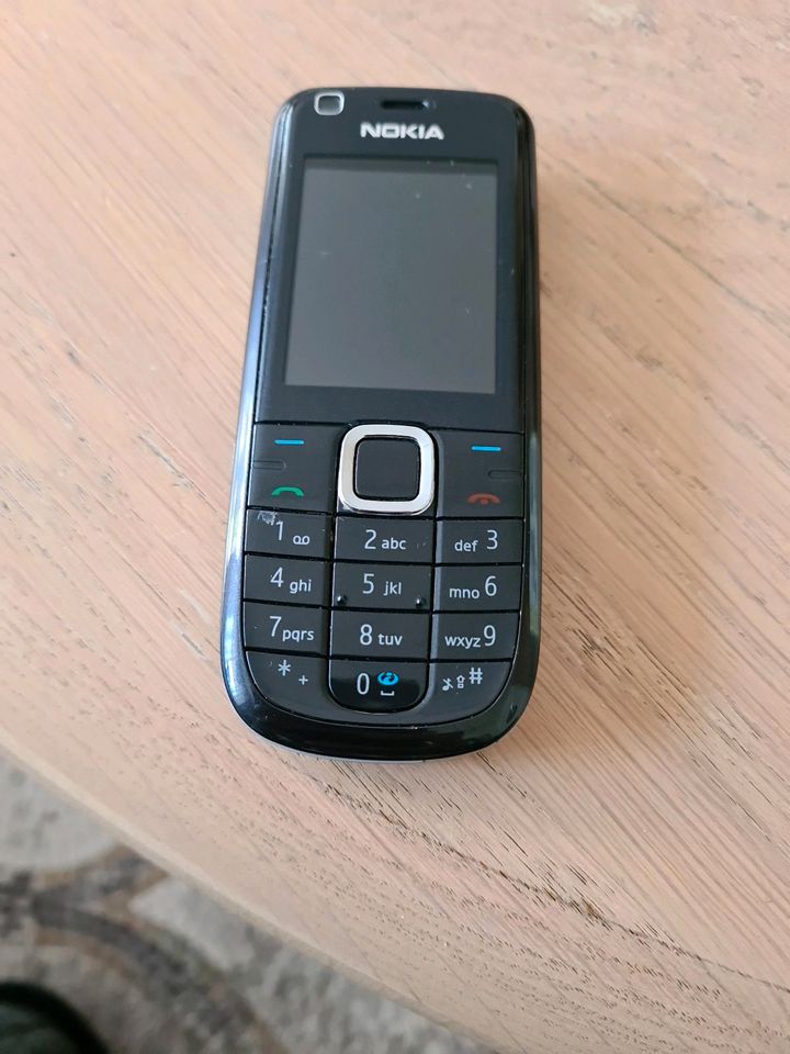Nokia  3120 classic in Moers