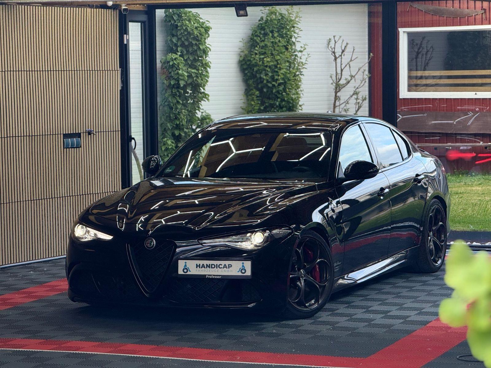Abbildung des Autos Alfa Romeo Giulia Quadri…
