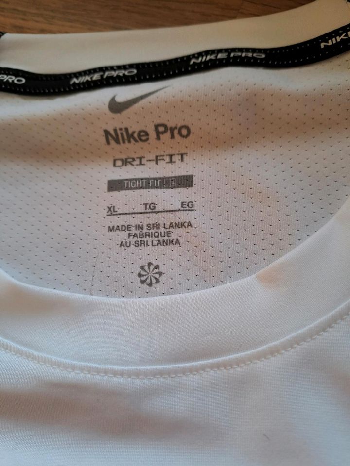 Nike Shirt in Remscheid