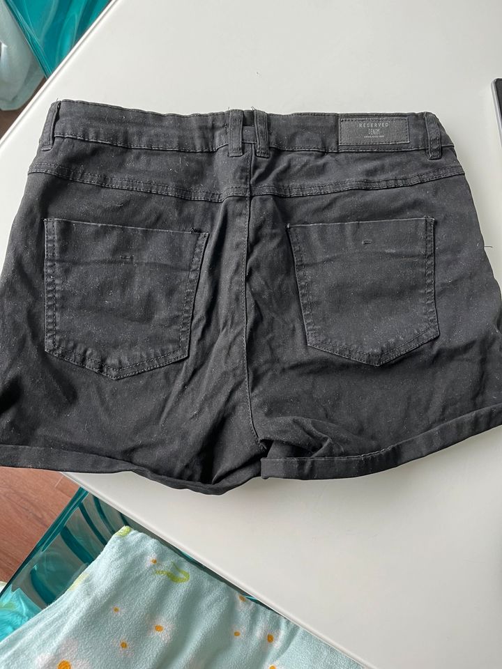 Reserved Shorts kurze Hose gr. 42 XL sehr guter Zustand in Garbsen