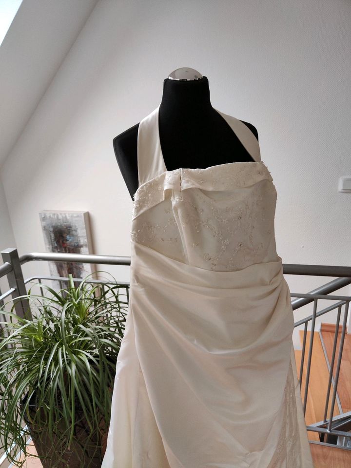 Brautkleid Gr. 44/46 in Kleve