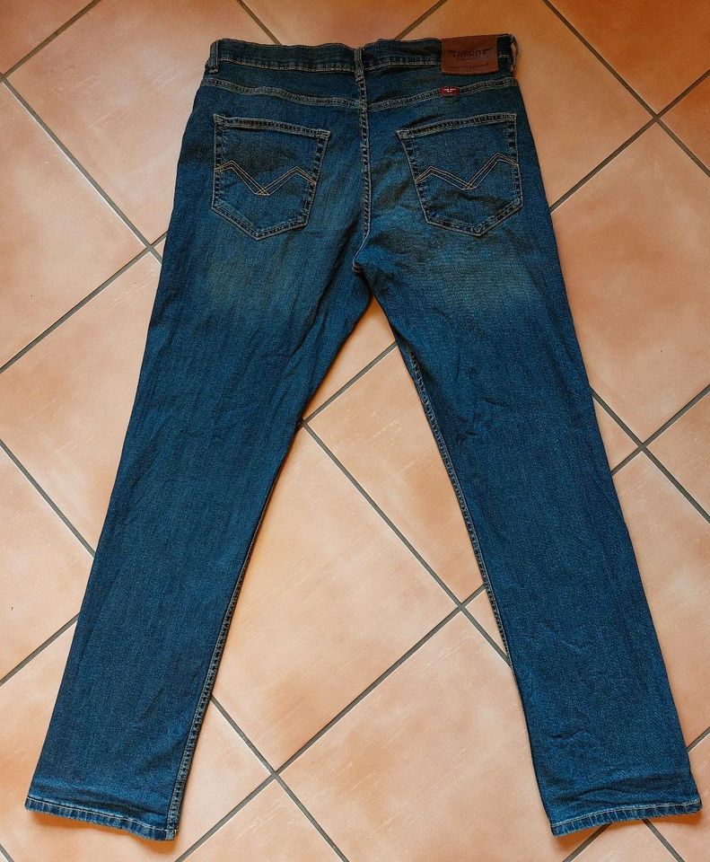 Herren Jeans 36/34 Marke: Hero - mit Stretch - wie Neu in Petershagen