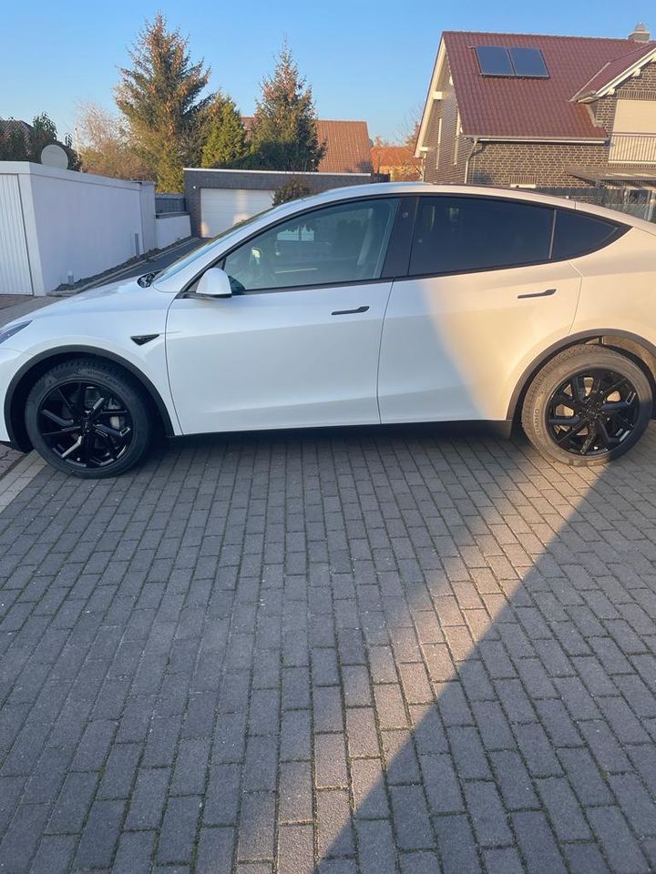 Tesla Model Y Winterräder Winterreifen 19 Zoll Felgen 5x114,3 BLE in Hattingen