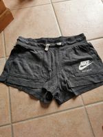 Nike Shorts grau meliert Gr. M Nordrhein-Westfalen - Pulheim Vorschau