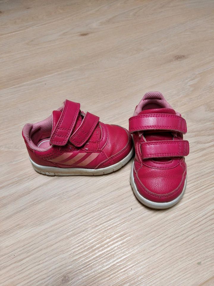 Turnschuhe adidas Gr. 20 in Deggendorf