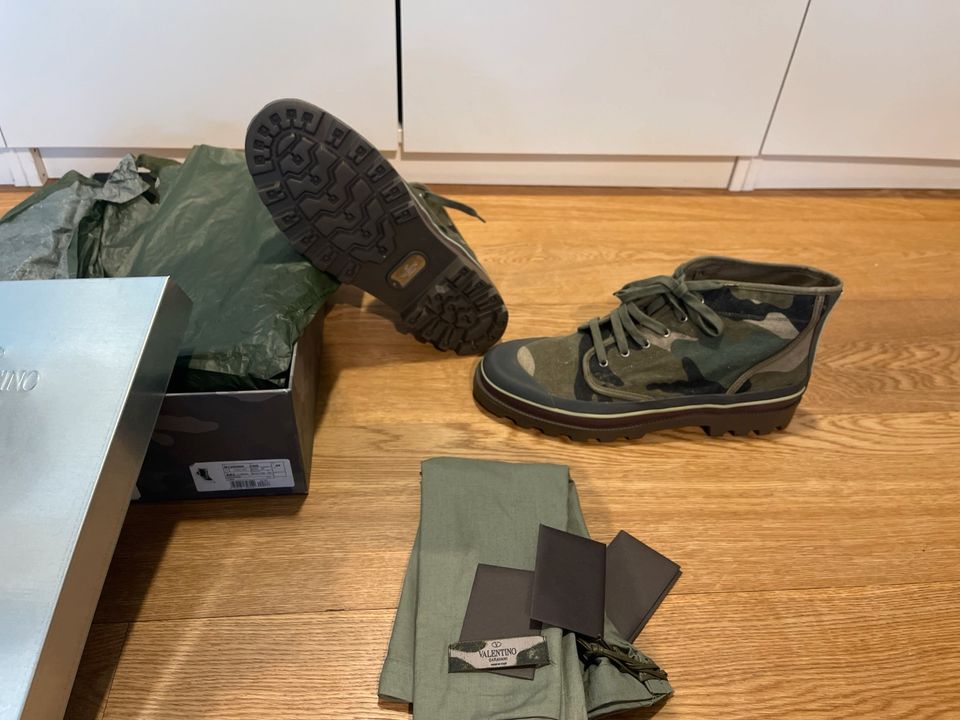 Valentino Sneaker  Camouflage Canvas High top 45 neu in Düsseldorf