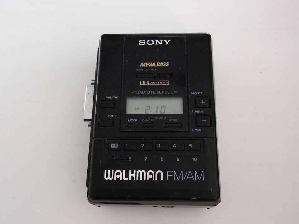 Walkman SONY WM-BF65 aus den 1990er Jahren in Tübingen