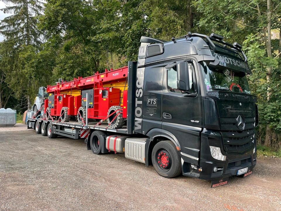 *ECHTE FRAUEN UND MÄNNER FAHREN LKW* und genau die suchen wir in Friemar