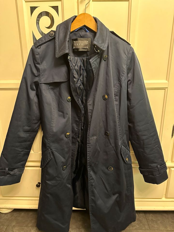 Trenchcoat, Mantel, Regenjacke von Esprit in Hamburg