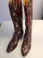 *NEU* GABOR Cowboystiefel Reptilmuster Gr 39  ROT Gr.39 Bayern - Friedberg Vorschau