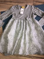 Steiff wunderschönes Kleid Silber Grau Blüten Hochzeit 116 Nordrhein-Westfalen - Eitorf Vorschau