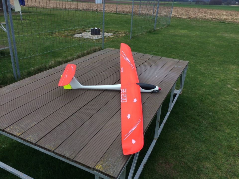 RC Modellflieger Segler Simprop SE 200 komplett Mit R700 Empfänge in Creußen