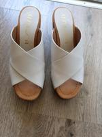 Neu! Unisa Clogs,  weiß, 39 Hessen - Herborn Vorschau
