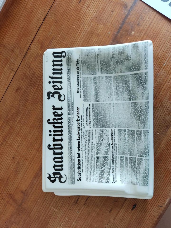Saarbrücker Zeitung Aschenbecher von 1953 in Saarbrücken