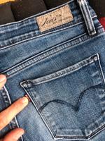 Levi’s Demi curve skinny jeans 29/30 Berlin - Neukölln Vorschau