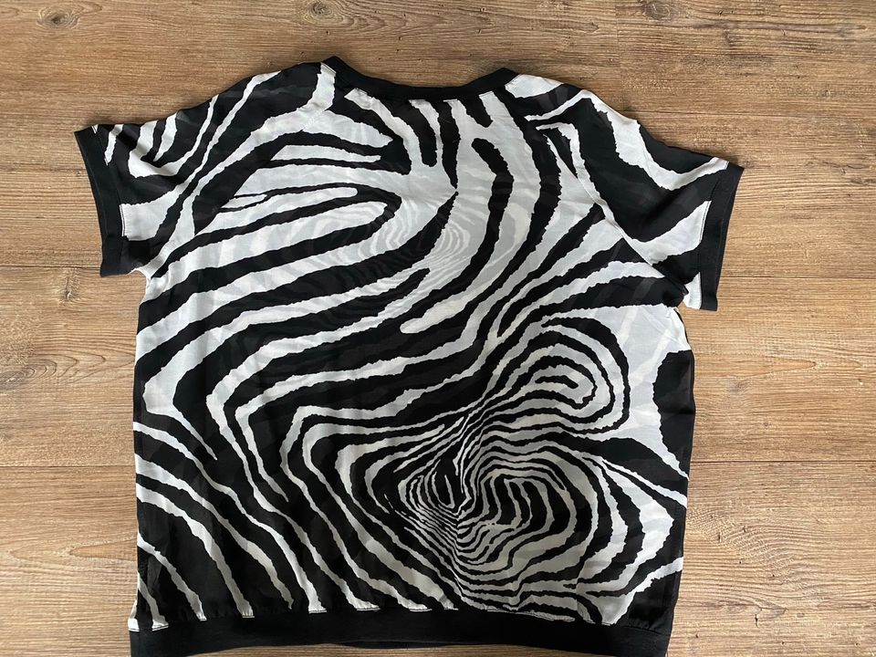 leichtes Shirt Bluse Damen Zebra schwarz weiß Gr. 36 in Gilching