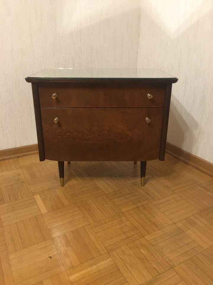 Vintage Kommode mit Spiegelablage, Holz, glänzend in Düsseldorf