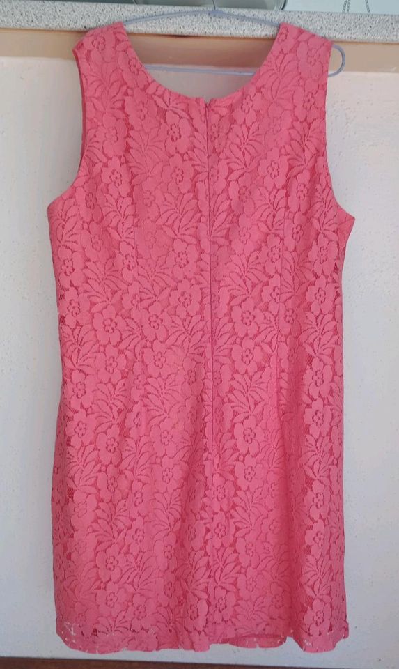 Feines Kleid Gr. 50 Etuikleid Sommerkleid lachsfarbend in Flintbek