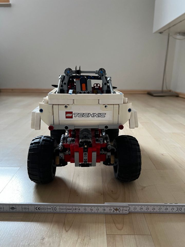 Lego Technik Off-roader in Denkendorf