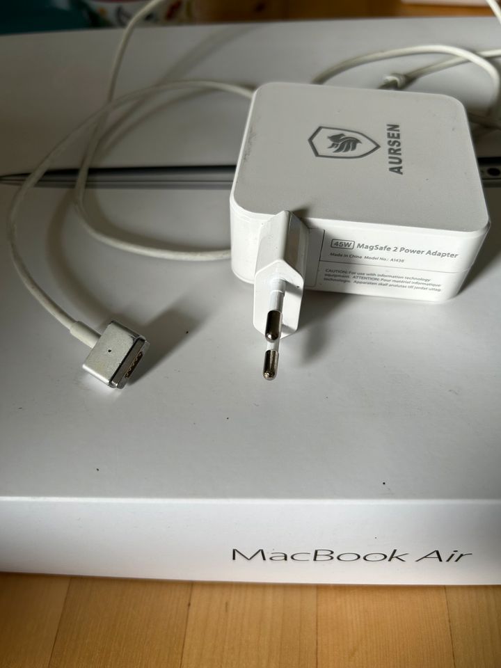 Apple MacBook Air 13 aus 2016 in Osnabrück