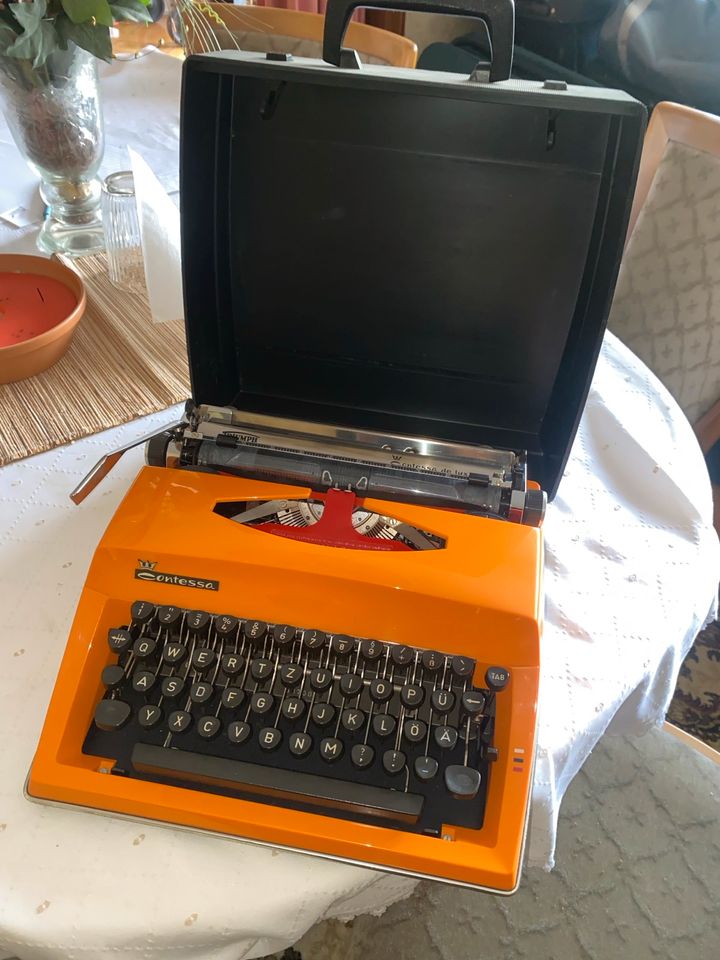 Schreibmaschine Contessa in Rastatt