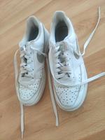 Nike Schuhe in Weiß Bayern - Bad Neustadt a.d. Saale Vorschau