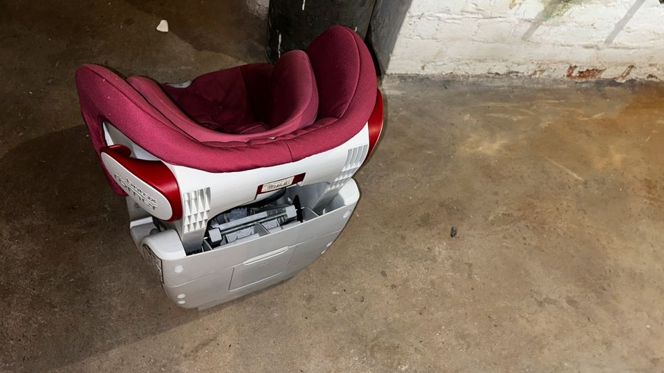 Britax Römer  Kindersitz für Auto in Hannover