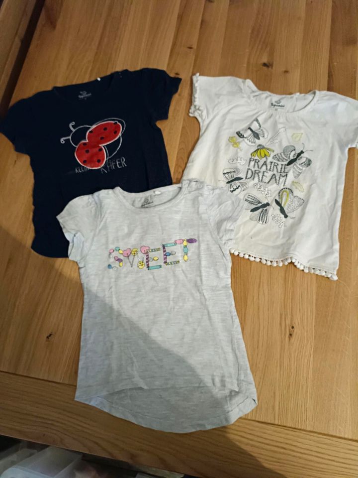 Kurze T-Shirts in Bülstedt