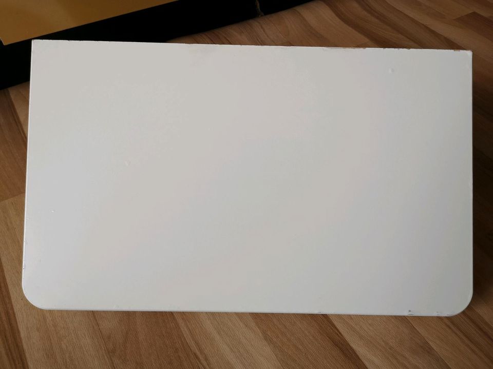 IKEA Tornviken Wandregal, B: 50 cm, ohne Stange/Haken in Berlin