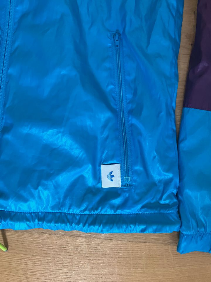 Regen- Laufjacke, Adidas, Damen, Gr.: 36, türkis/blau; Top-Zusta in Reiskirchen