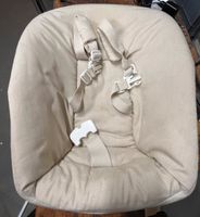 Stokke Tripp Trapp Newborn Set mit Spielzeughalter Nordrhein-Westfalen - Mülheim (Ruhr) Vorschau