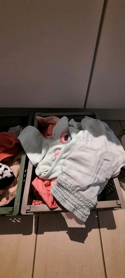Kleiderpaket Kinderkleidung babykleidung Mädchen 56 62 68 in Hille