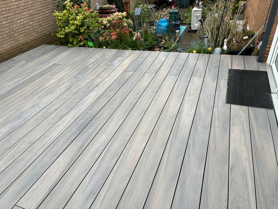 Terrassenbau WPC / BPC Bankirei Terrassen Zaunmontage Holzterrasse für Gartengestaltung in Emsdetten