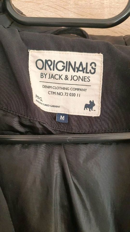 Jack & Jones Jacke Gr.M in Strahlungen