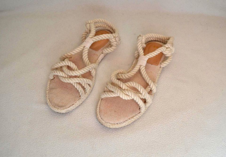 Traumhafte Sandalen von H&M, Gr.37 wie neu in Oppershausen