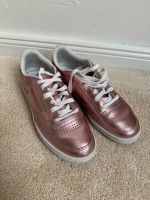 Reebok Sneaker in metallic-rosé Größe 38 Niedersachsen - Hollenstedt Vorschau