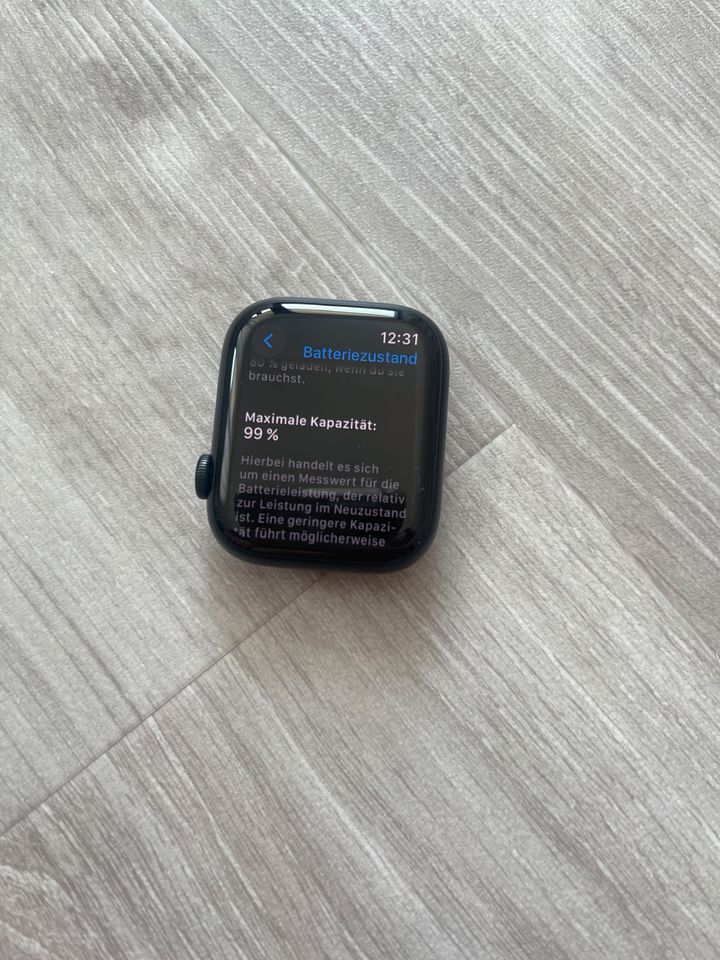 Apple Watch Series 7 LTE 45mm in Esslingen