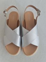 NEU Catwalk leichte Plateau Sandalen Silber Riemchen 40 Bochum - Bochum-Ost Vorschau