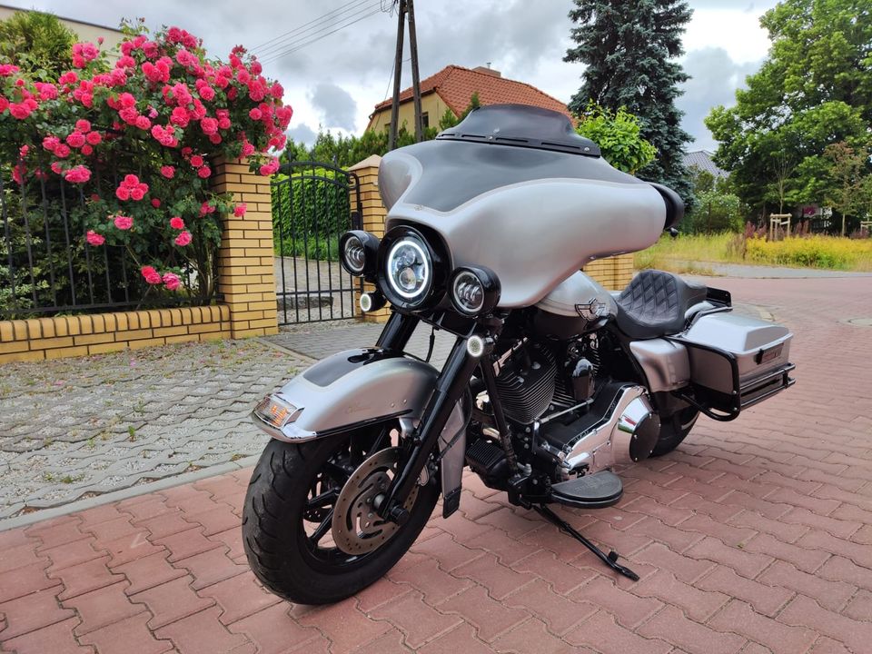 Harley-Davidson Electra Glide FLHT 100Th Anniversary vergaser in Blankenfelde-Mahlow