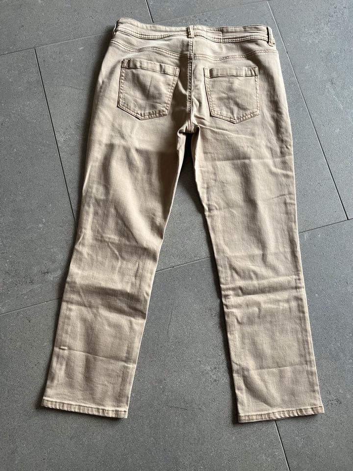 Jeans Hose Damen Gr.28 beige in Nittendorf 