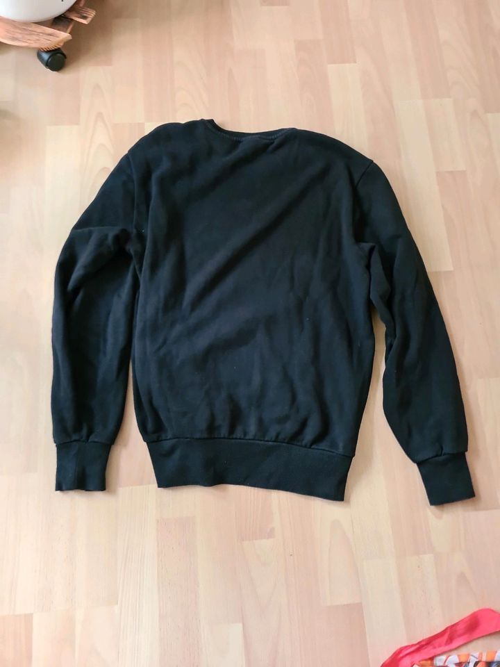 Pulli/ Pullover Sweatshirt in Hungen