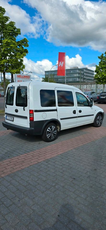 Opel Combo 1.3 Kasten Angemeldet und Versichert in Berlin